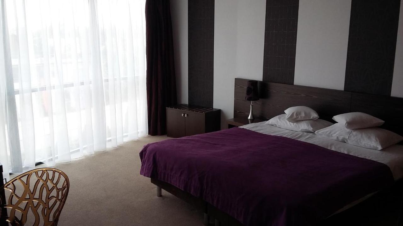 Hotel Нєполоміце Екстер'єр фото