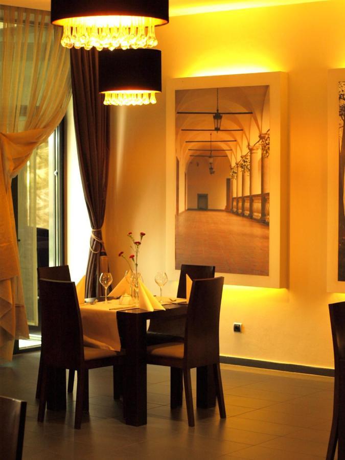 Hotel Нєполоміце Екстер'єр фото