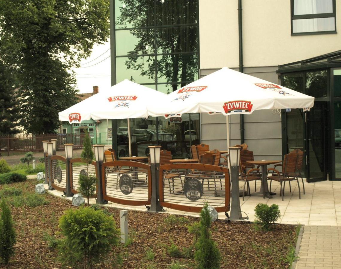 Hotel Нєполоміце Екстер'єр фото