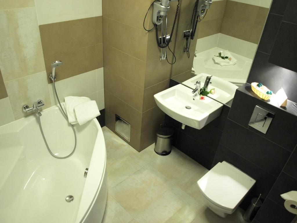 Hotel Нєполоміце Номер фото